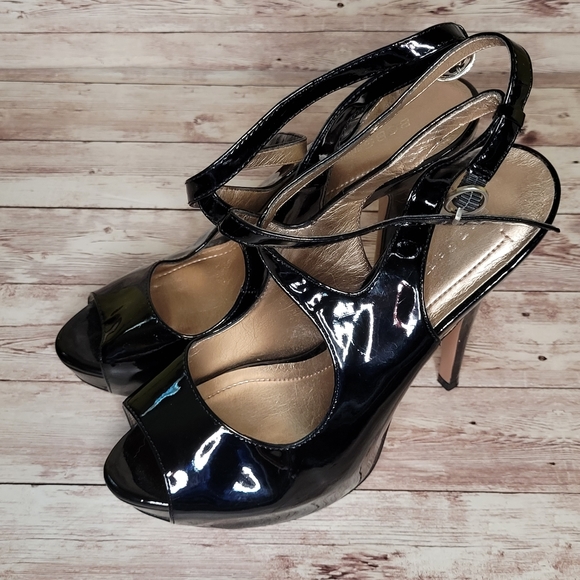 BCBGeneration High Heel Shoes Size 7 1/2 - Picture 3 of 6